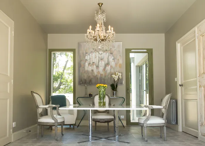 Πανσιόν D'hotes Arima