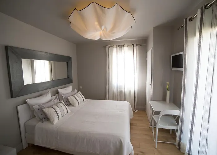 Chambre D'hotes Arima 3*